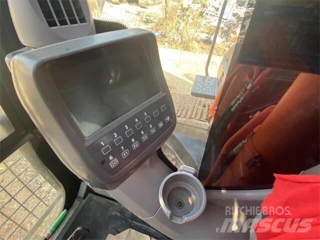 Hitachi ZX240H 履带挖掘机
