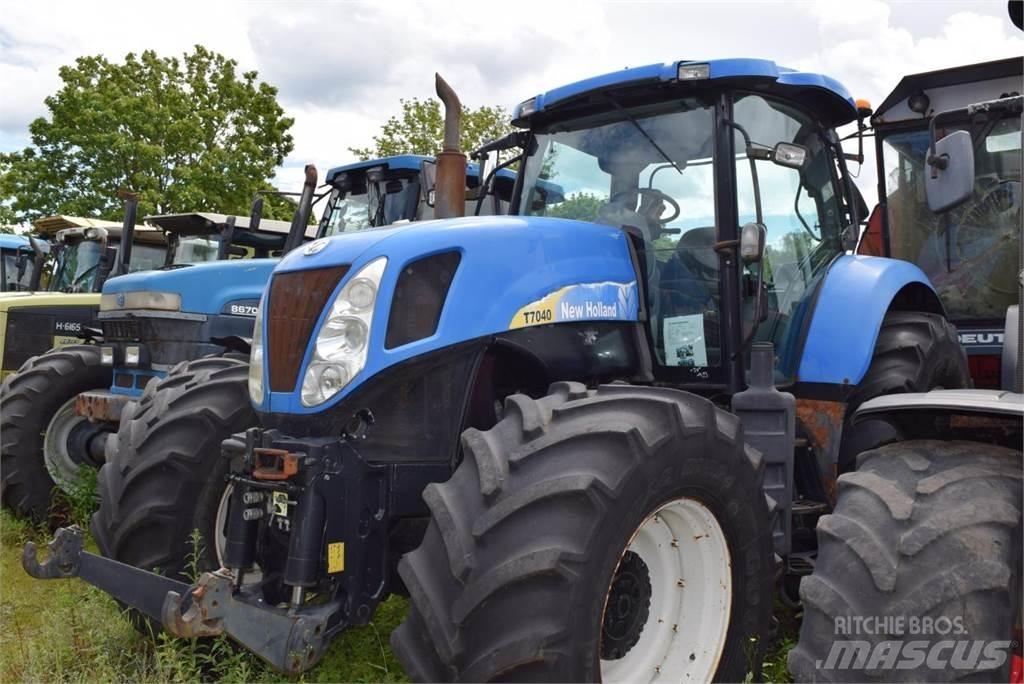 New Holland T 7040 拖拉机/农用车