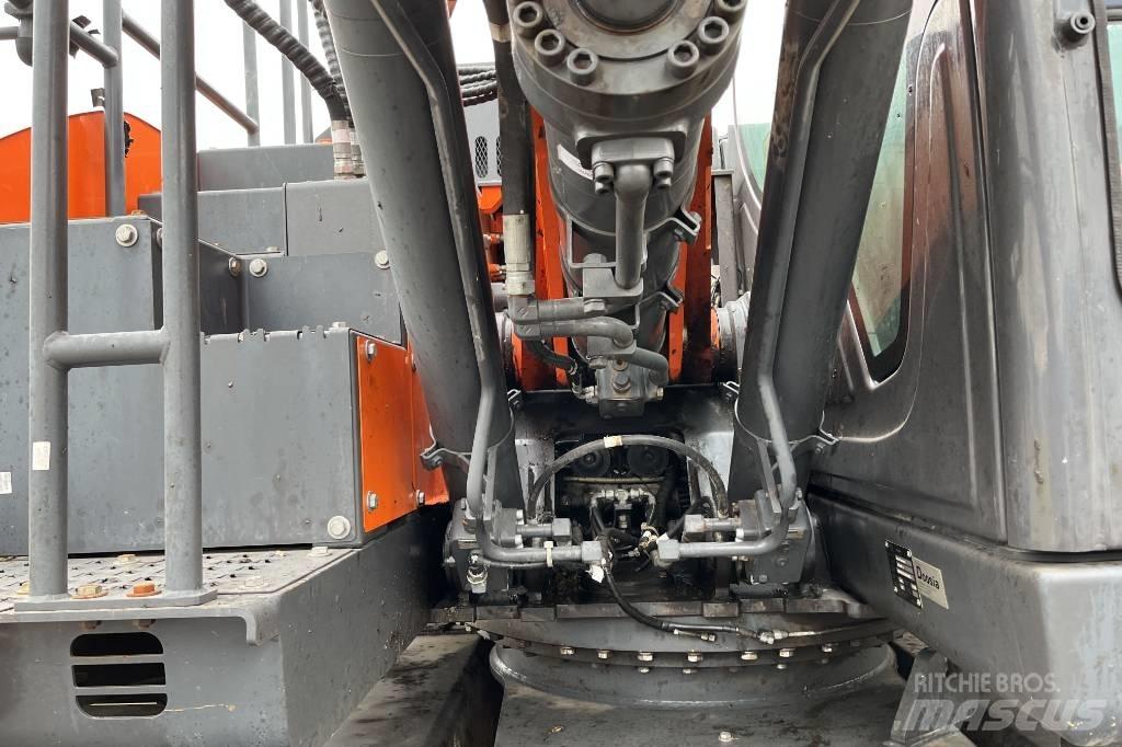 Doosan DX 165 W-5 轮式挖掘机