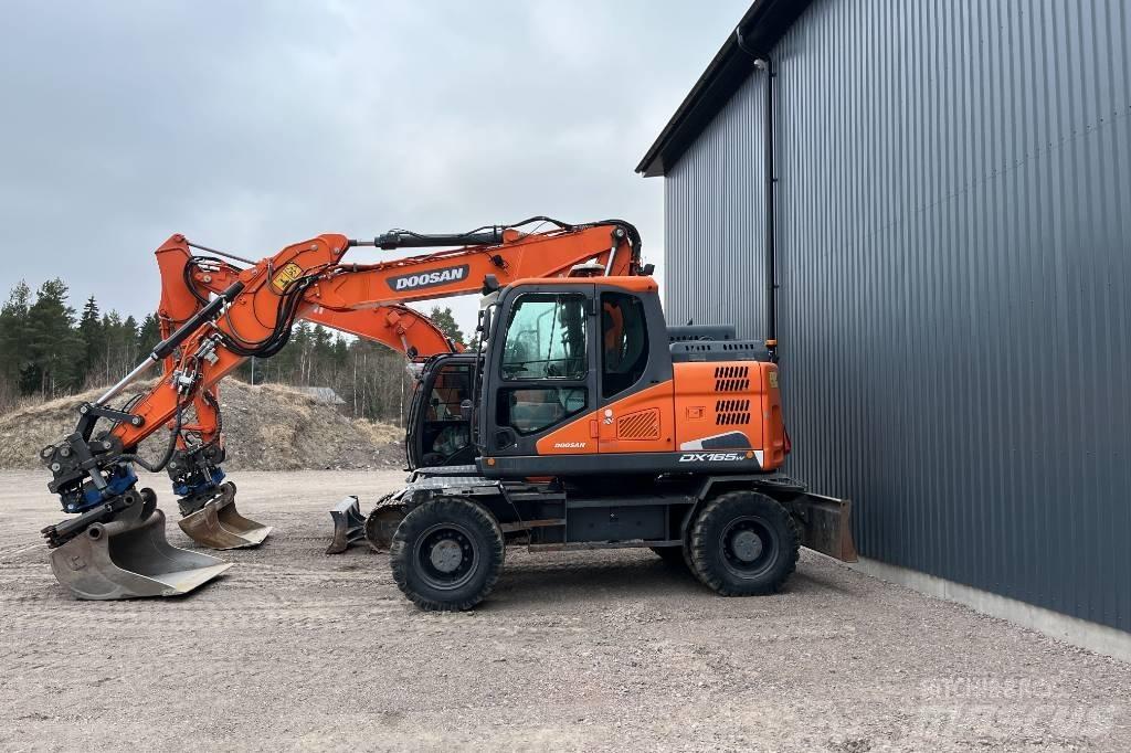 Doosan DX 165 W-5 轮式挖掘机