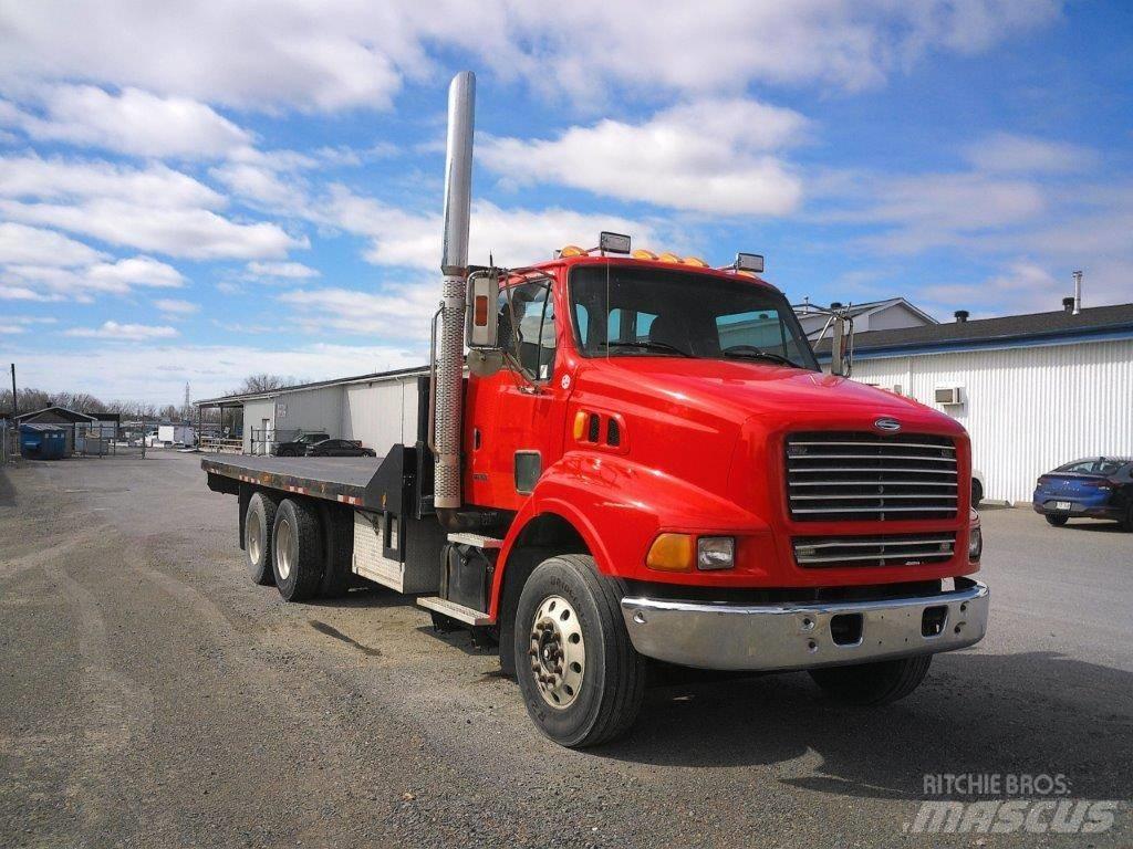 Sterling L 8513 平板栏板货车