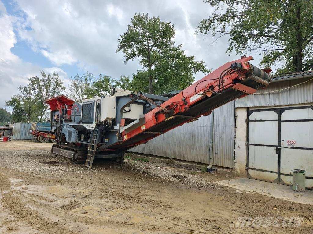 Sandvik QJ 341 移动式破碎机