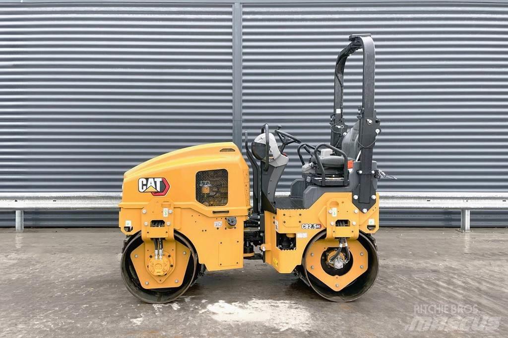 CAT CB2.5 GC 双轮压路机