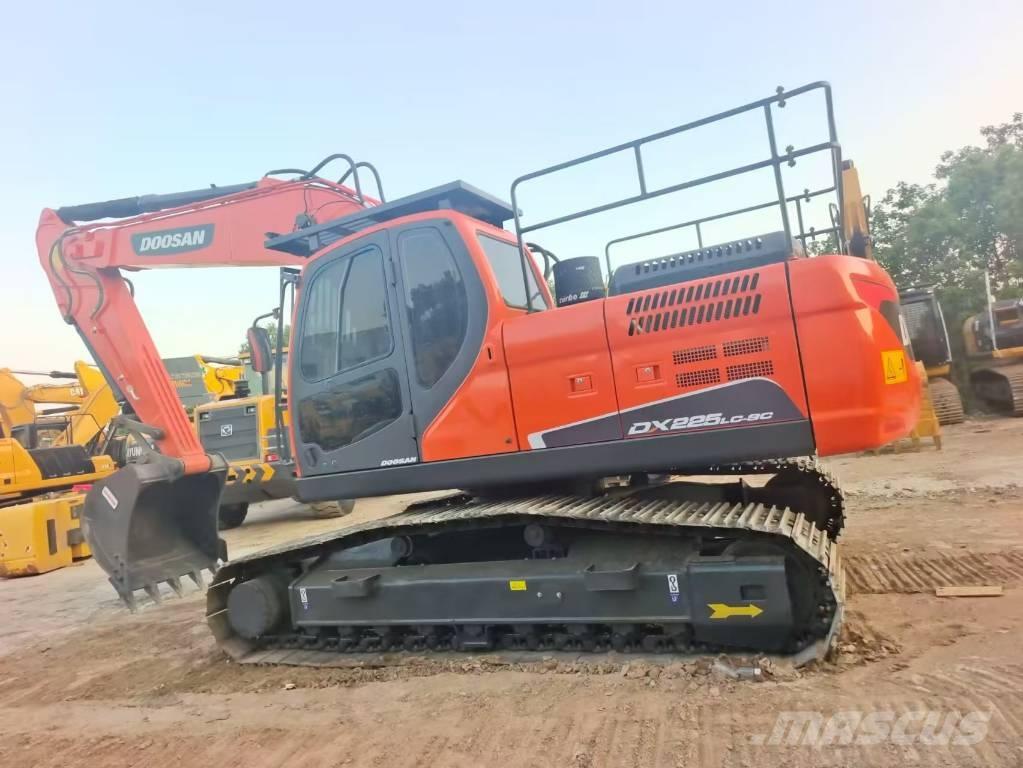 Doosan DX 225 LCA 履带挖掘机