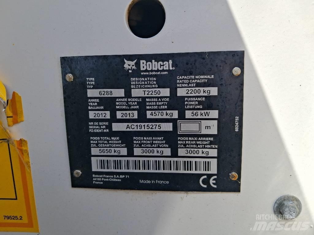 Bobcat T 2250 伸缩臂叉装车|叉装车