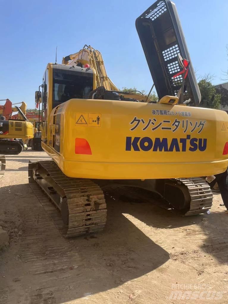 Komatsu pc220-8 履带挖掘机
