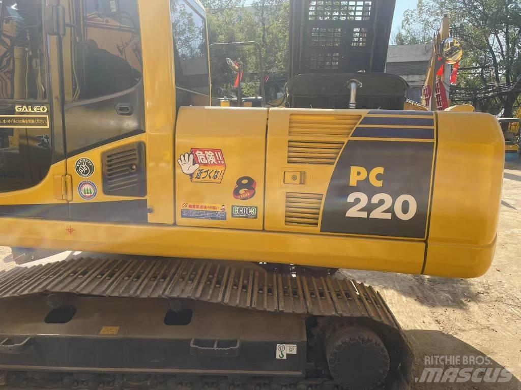 Komatsu pc220-8 履带挖掘机