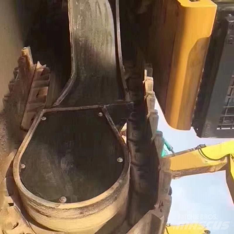 CAT 340 D L 履带挖掘机