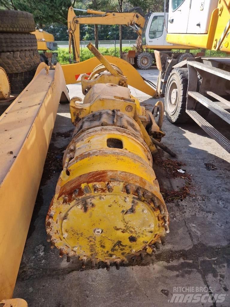 Komatsu KWA 055HD-4 轴