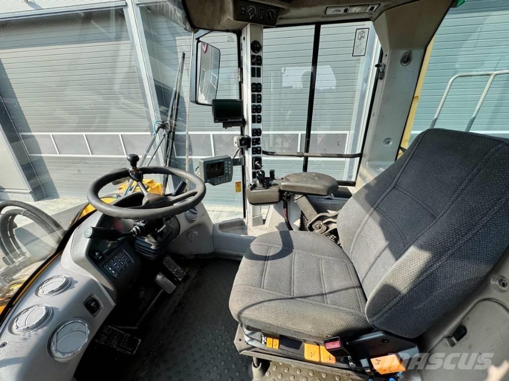 Volvo L 180 F 轮式装载机