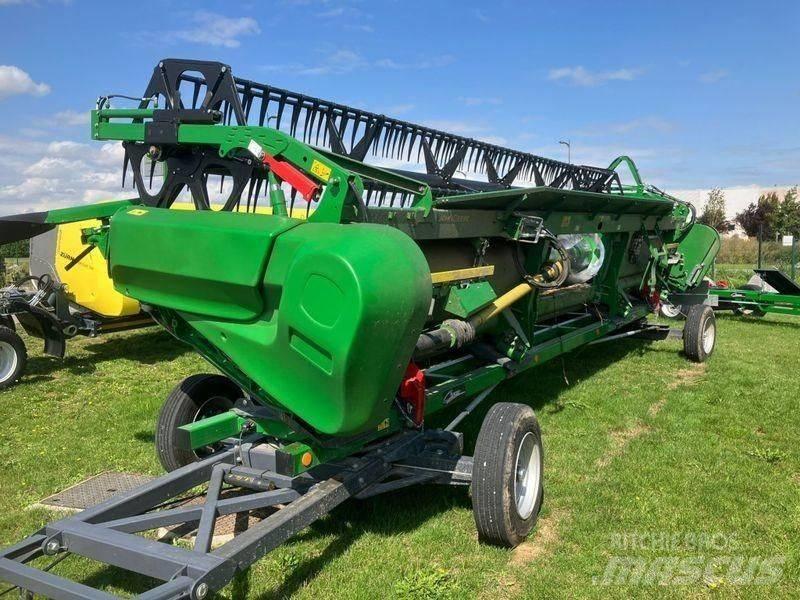 John Deere S770 联合收割机