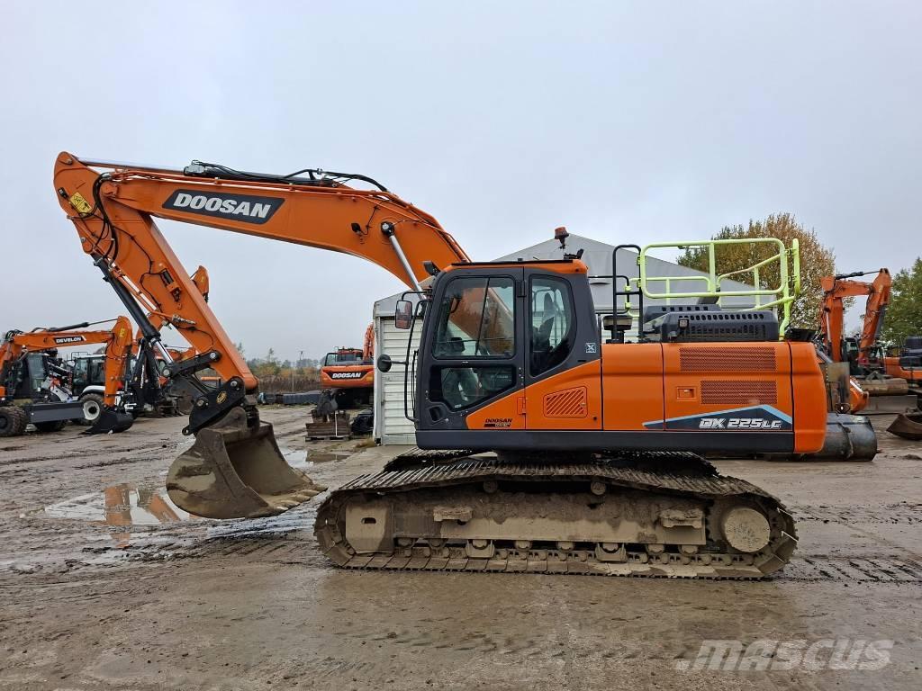 Doosan DX 225 LC 履带挖掘机