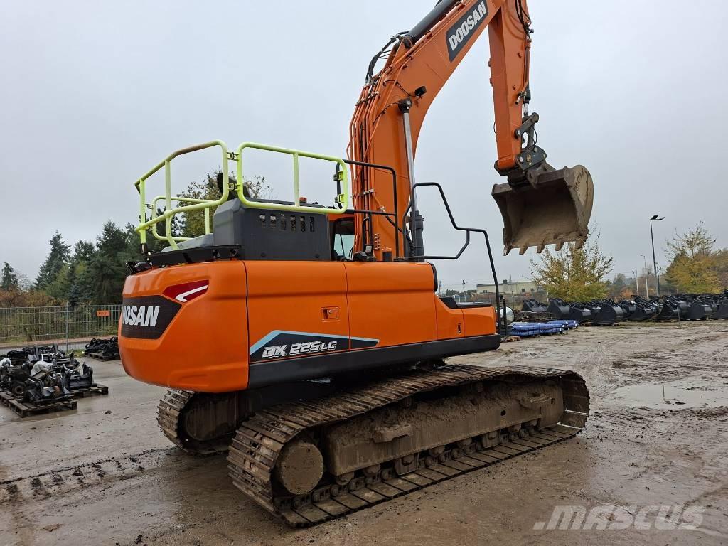 Doosan DX 225 LC 履带挖掘机