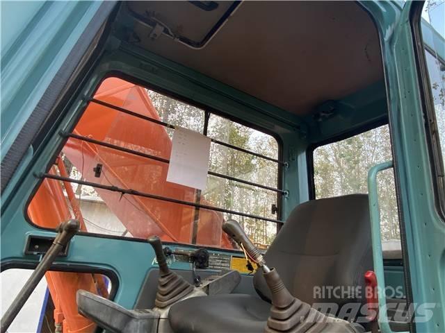 Hitachi EX200-2 履带挖掘机