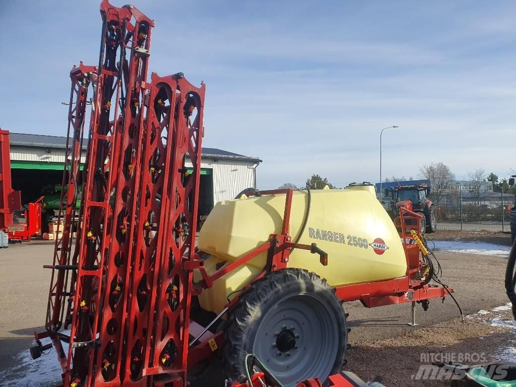Hardi 2500 Ranger 牵引式喷雾机