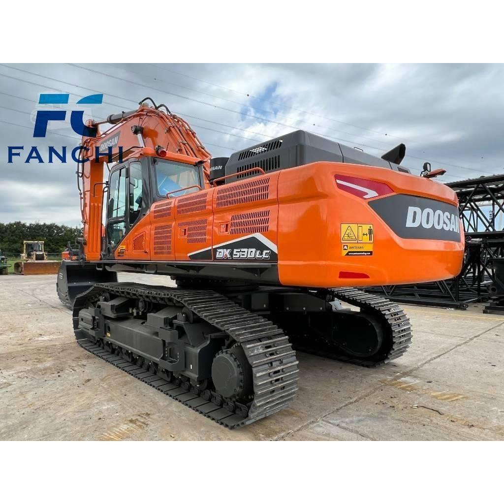 Doosan dx530 履带挖掘机