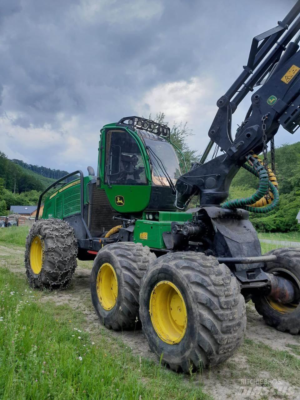 John Deere 1270 G 收割机
