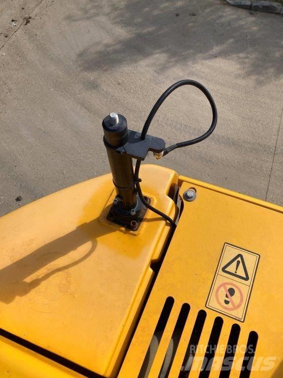 JCB 245 XR 履带挖掘机