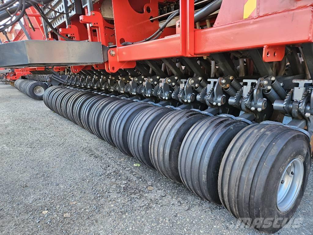 Tume Nova Combi 4000 多功能条播机