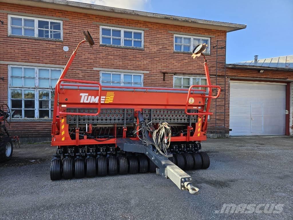 Tume Nova Combi 4000 多功能条播机