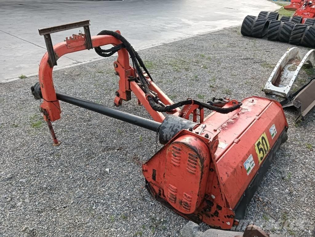 Maschio Giraffa 160 牧场割草机和切顶器