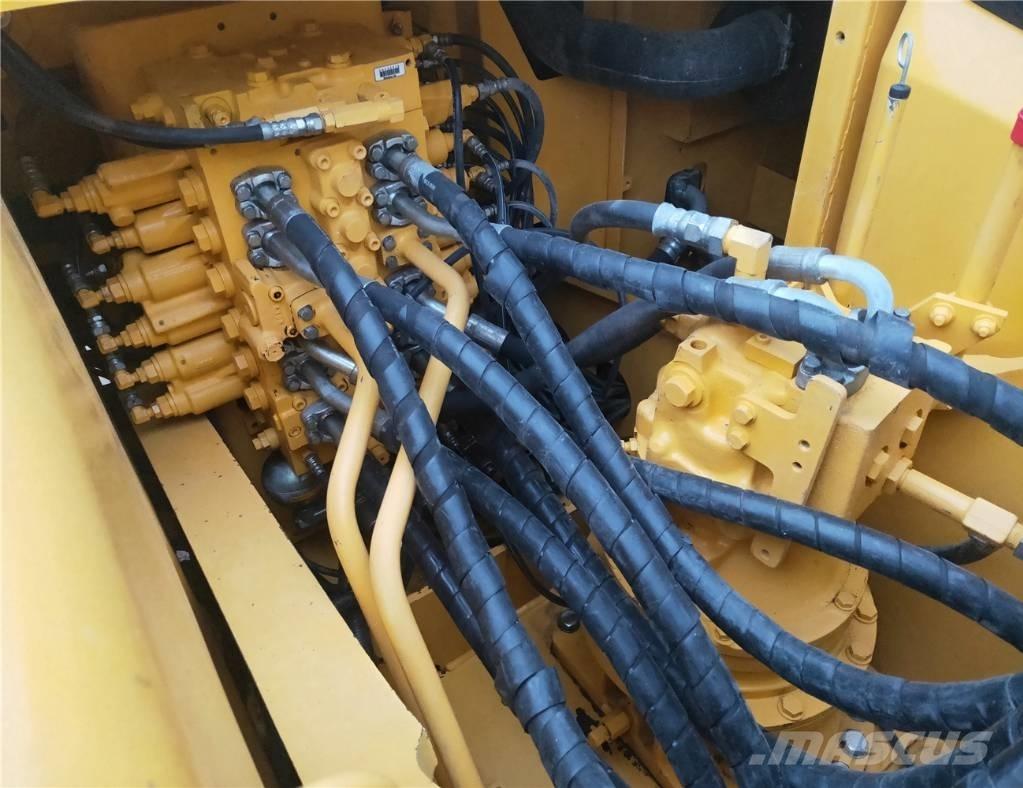 Komatsu PC200-7 履带挖掘机