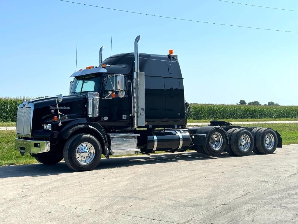 Western Star 4900 牵引车