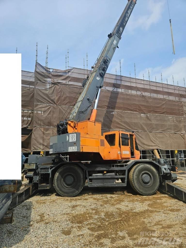 Komatsu LW 250 越野轮胎起重机︳越野吊︳越野起重机︳移动式起重机