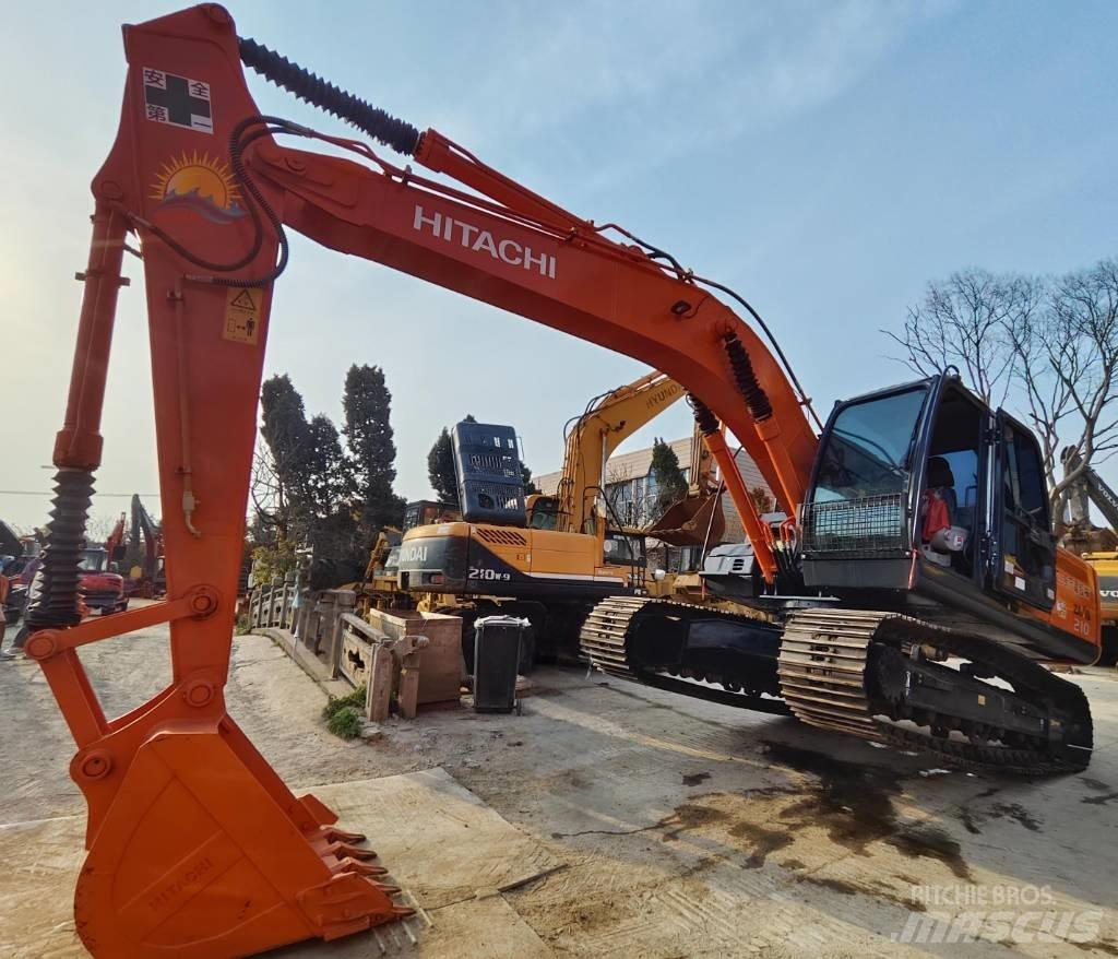 Hitachi ZX 210 履带挖掘机
