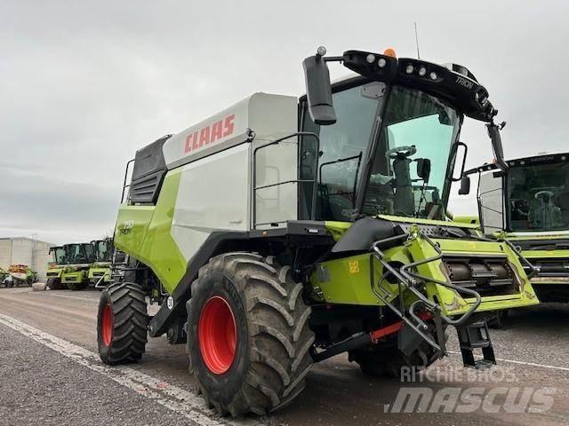 CLAAS TRION 750 联合收割机