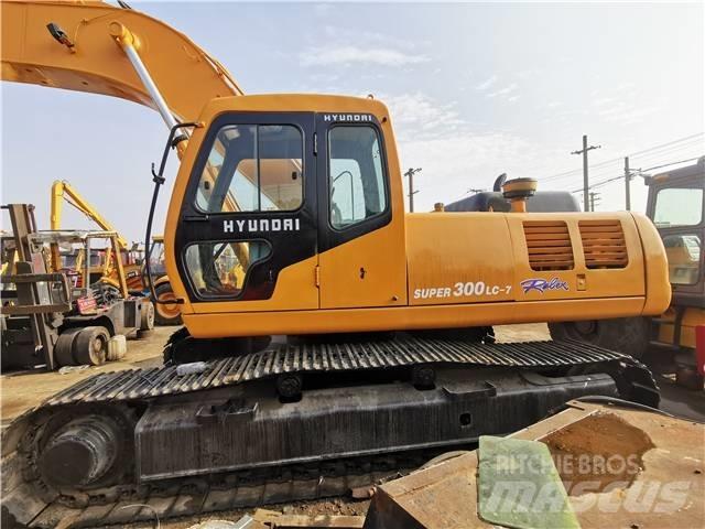 Hyundai R300LC-7 履带挖掘机