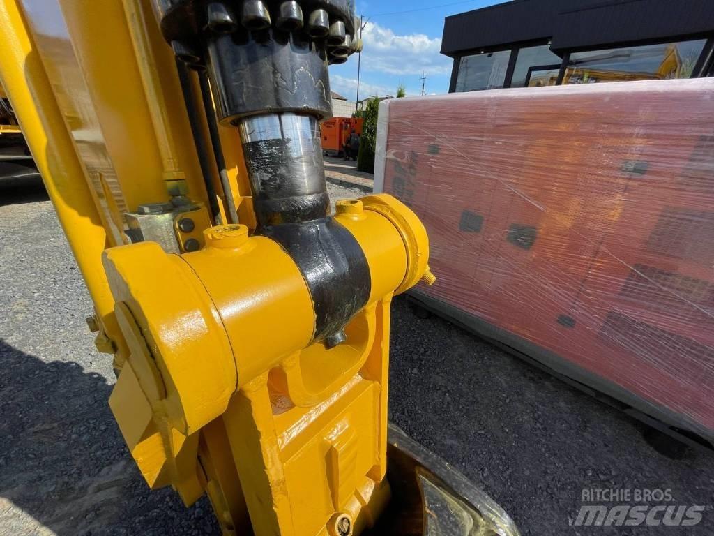 JCB JS 220 XD 履带挖掘机