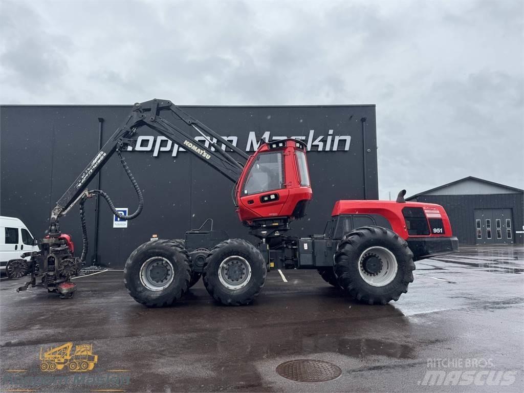 Komatsu 951 收割机