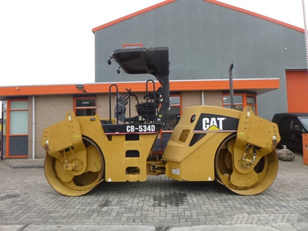 CAT CB 534 D 双轮压路机