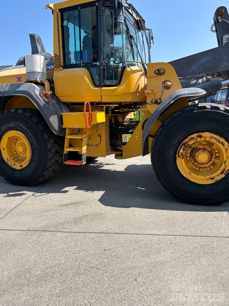 Volvo L 110 H 轮式装载机