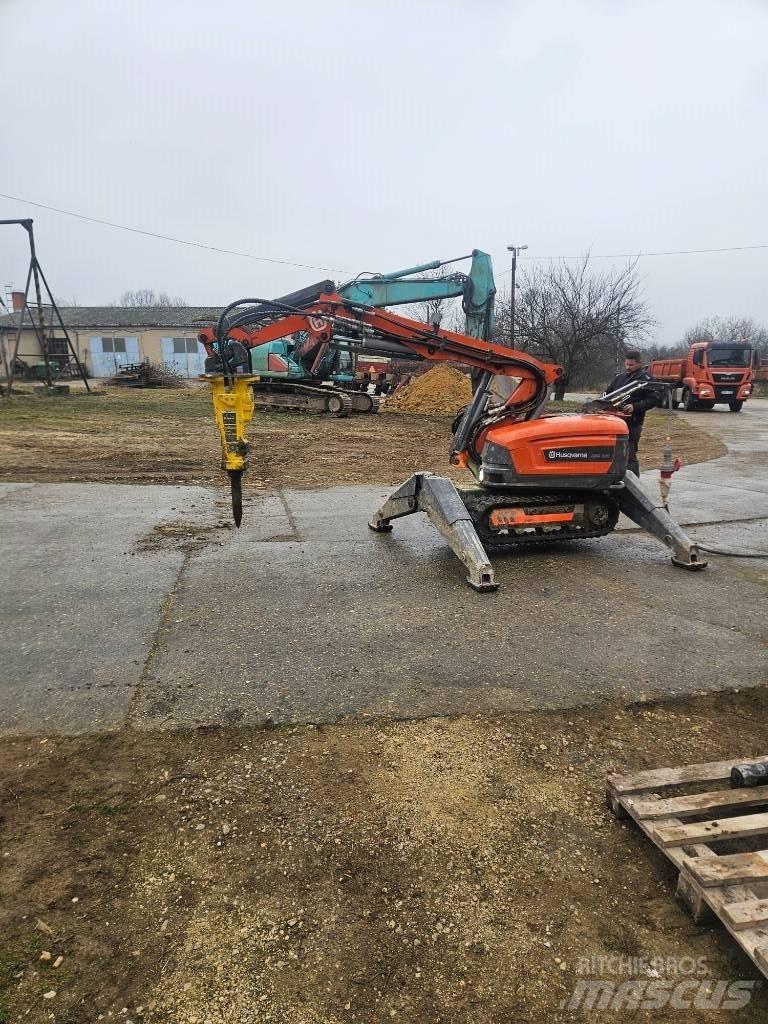 Husqvarna DXR305 组装挖掘机