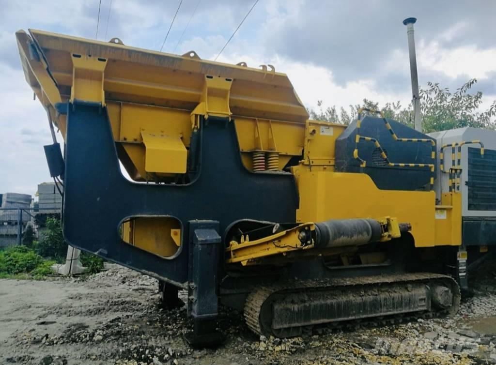 Sandvik QJ 240 移动式破碎机