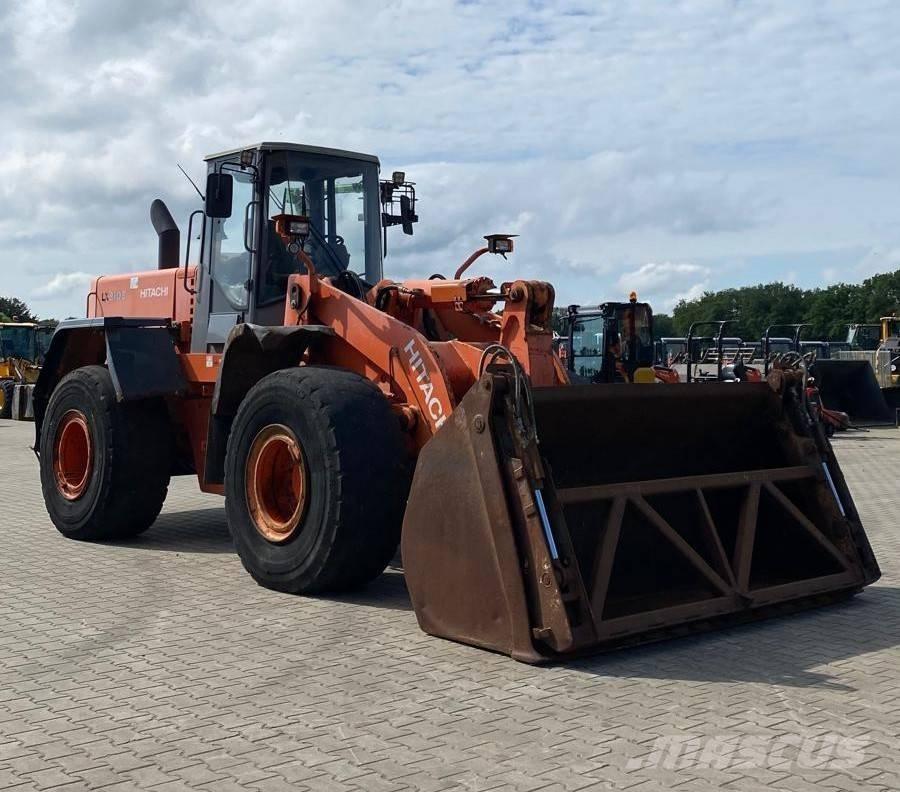 Hitachi LX 210 E 轮式装载机