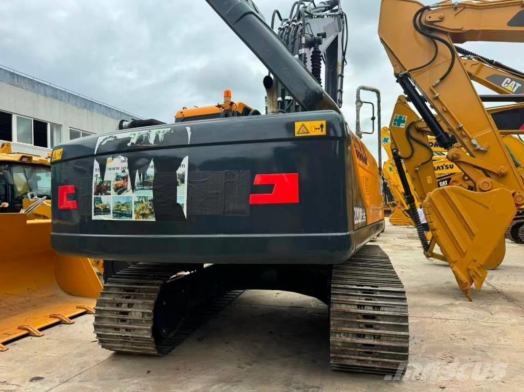 Hyundai R220LC-9S 中型挖掘机