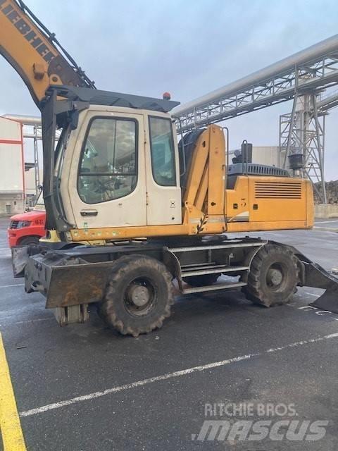 Liebherr 924C-LI 轮式挖掘机