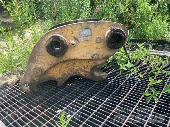 CAT 320 快速连接器