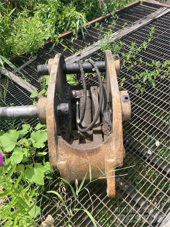 CAT 320 快速连接器