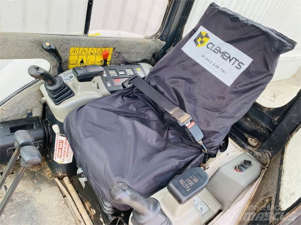 Bobcat 425 小型挖掘机