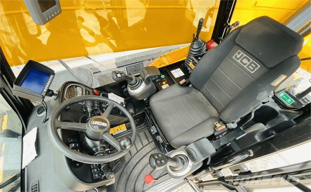 JCB 5.5P21 伸缩臂叉装车|叉装车