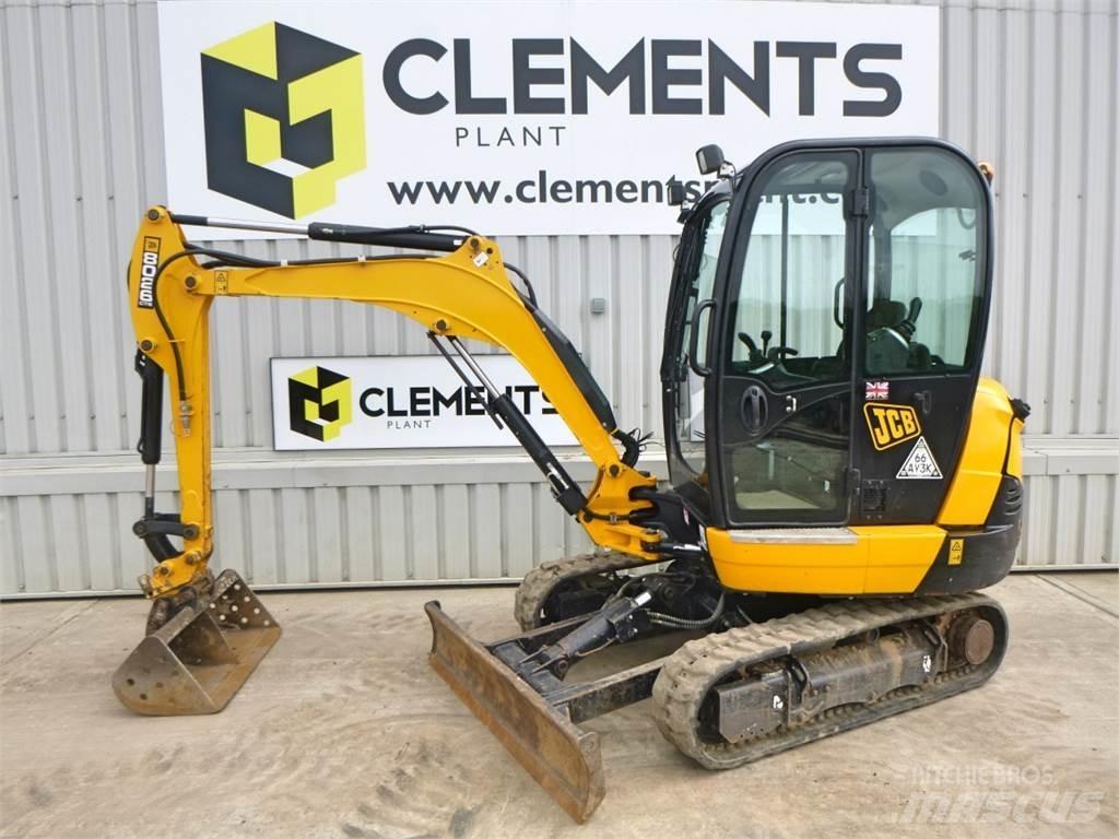 JCB 8026CTS 小型挖掘机