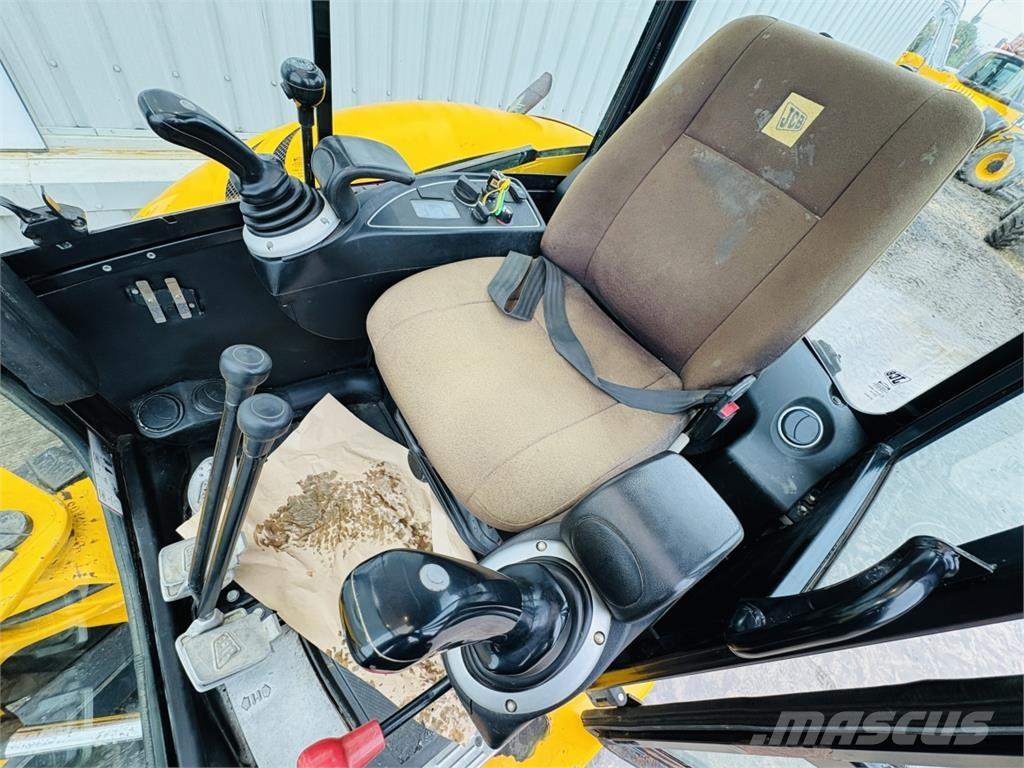 JCB 8065RTS 中型挖掘机