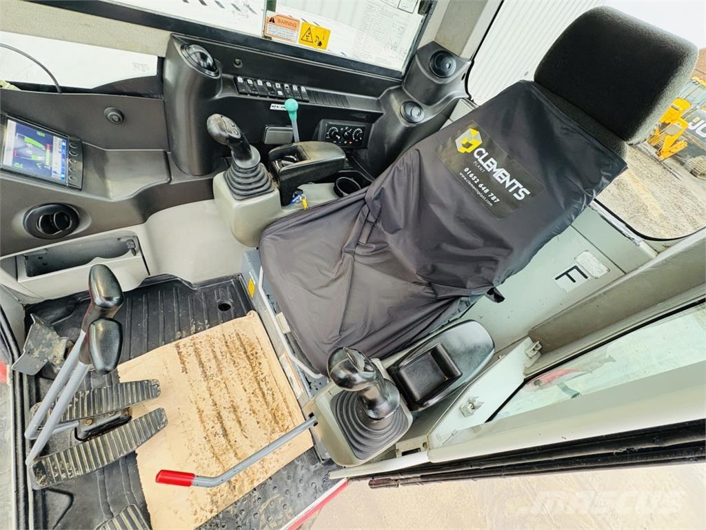 Takeuchi TB290 中型挖掘机