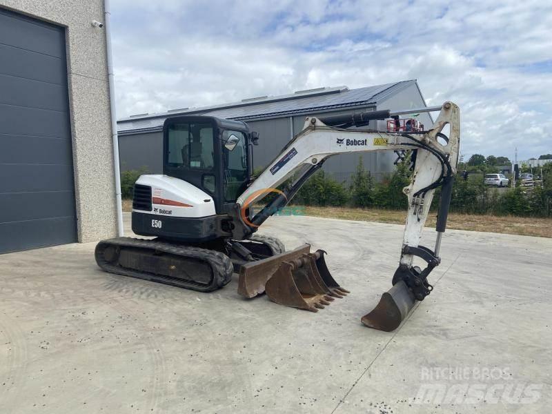 Bobcat E 50 轮式挖掘机