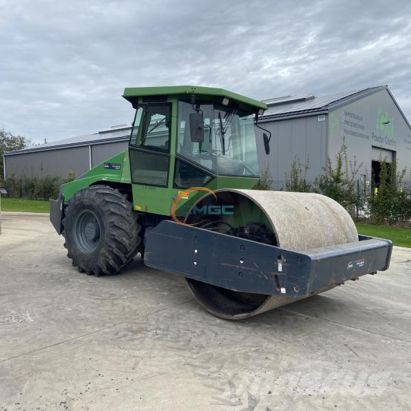 Dynapac CA302D 土壤压实机