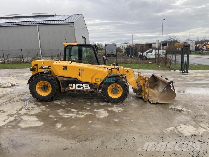 JCB 525.60 伸缩臂叉装车|叉装车